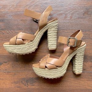 NWOT MIA Tapas espadrille platform sandals